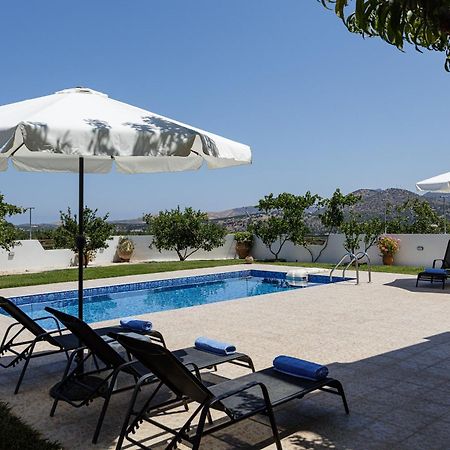 Marina Villa, A Nature Inspiring Retreat Perama  ภายนอก รูปภาพ